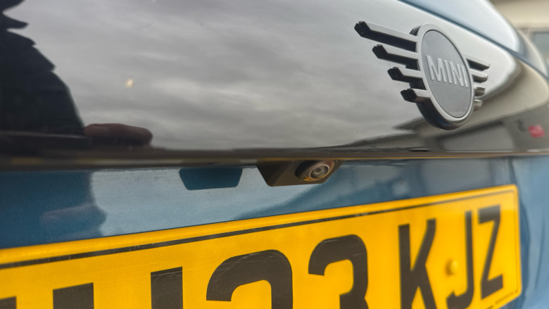 MINI Hatchback 1.5 Cooper Sport 3dr Auto Petrol Hatchback